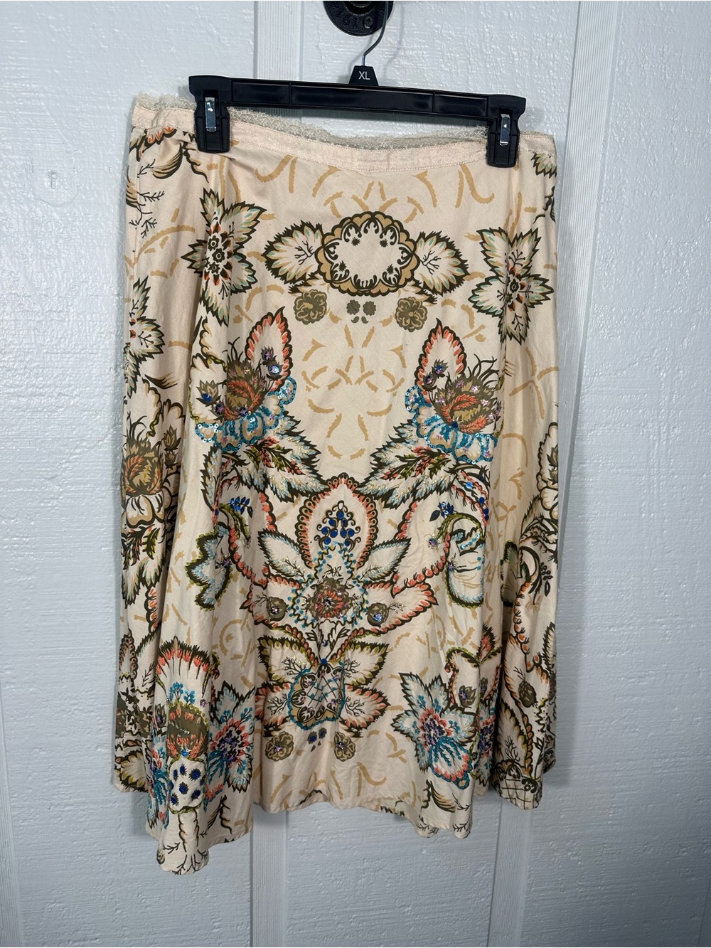i.e. Tan and Black Floral Sequin Skirt Size 12 EUC - Picture 2 of 7